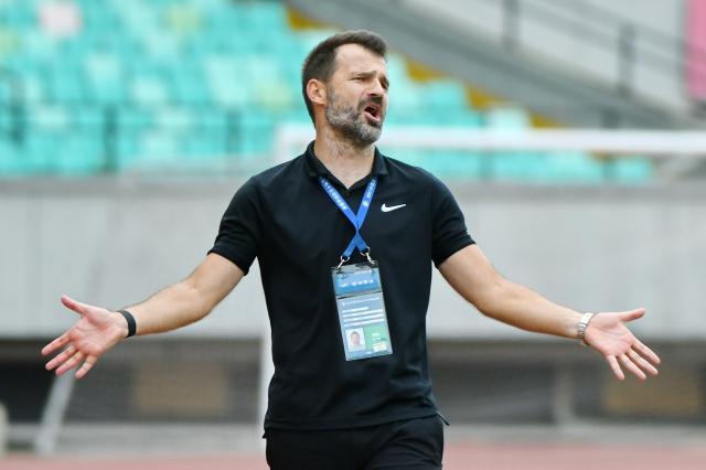 开云APP-莱科连续借强弱对决大练新丁：我的用人原则看训练